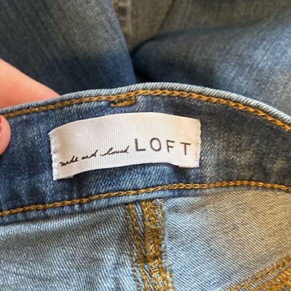 LOFT Medium Wash Modern Skinny Mid-Rise Raw Edge Hem Jeans Size 26/2 P - Picture 8 of 11